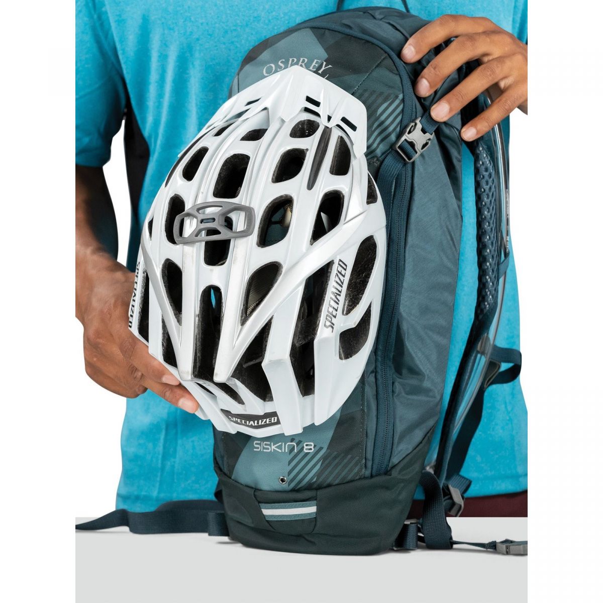 Osprey Siskin 12 Con Bolsa de Hidratación de 2.5 L